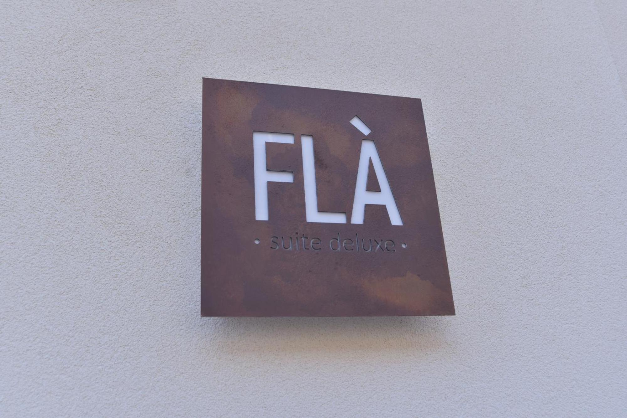 Fla' Suite Deluxe 泰拉西尼 外观 照片